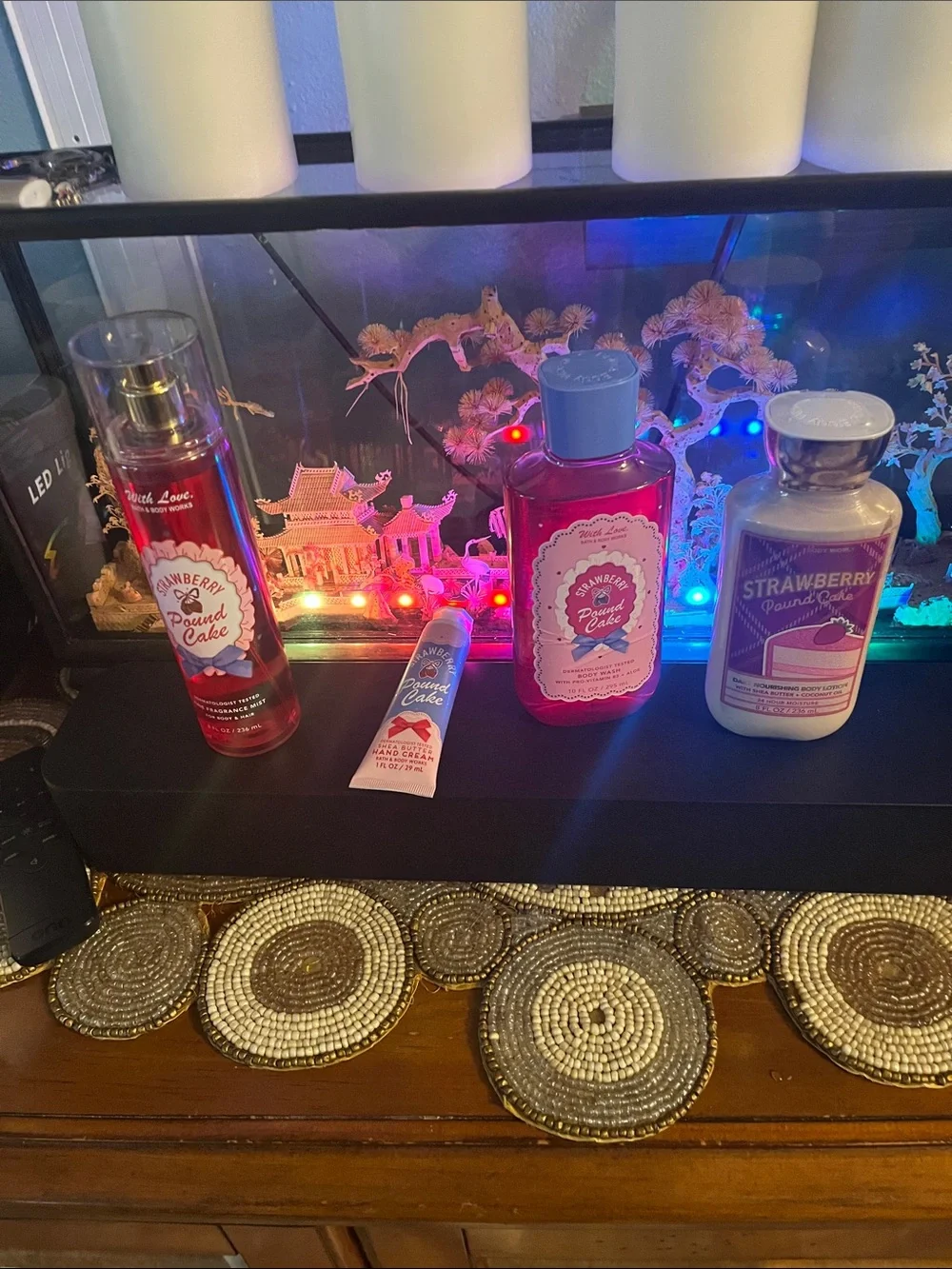 Bath & Body Works Strawberry Pound Cake Moisturizer & Body Oil - Pink